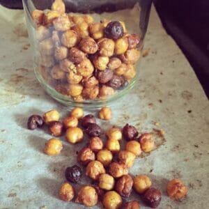 Low calorie and crunchy roasted chickpea bites
