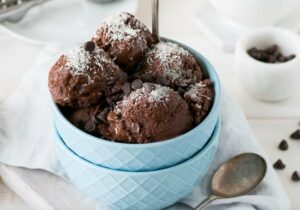 Homemade Chocolate Ice Cream