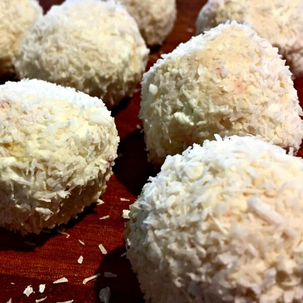 Lemon and coconut bliss balls Lemon and coconut bliss balls