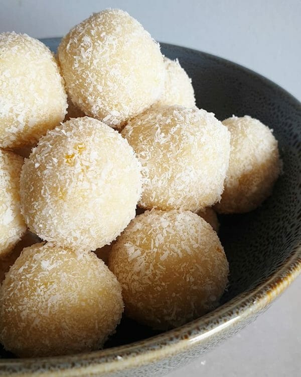 Lemon And Coconut Bliss Balls