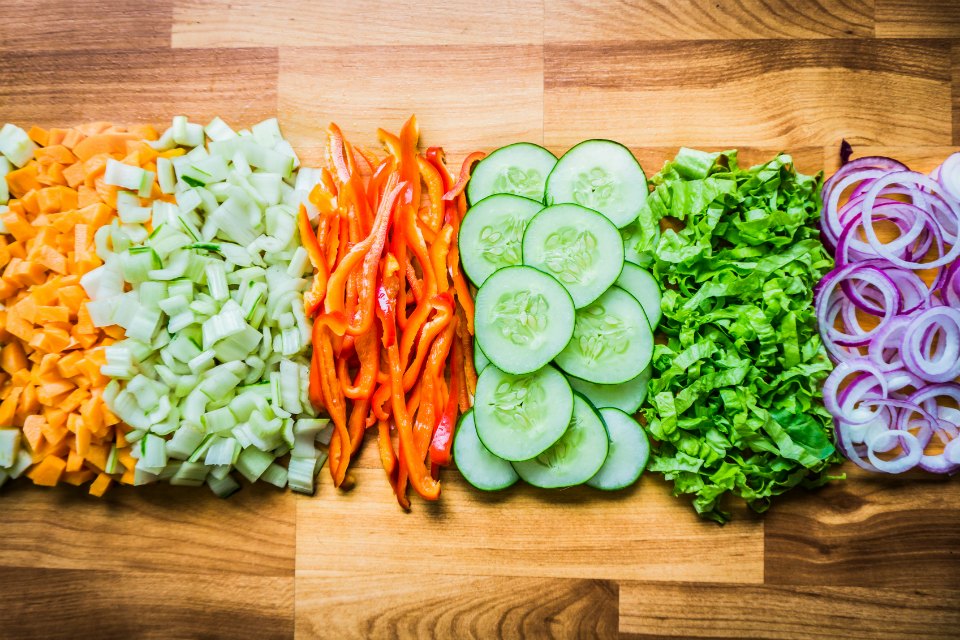 15 Smart Ways to Use an Ice Cube Tray for Meal Prepping and More