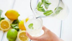 weight loss tips and advice - lemon water