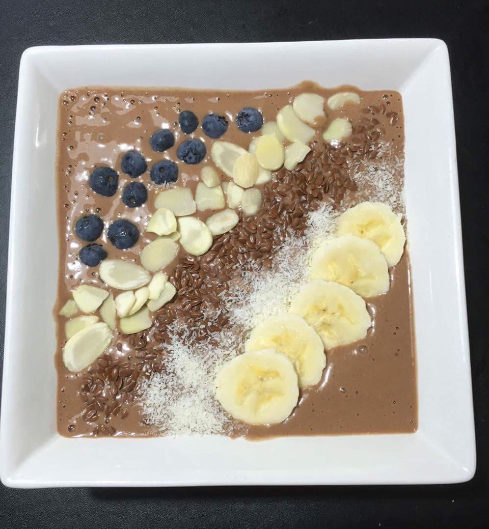 Snickers Smoothie Bowl