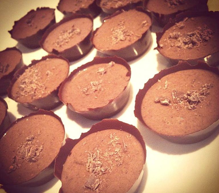 Rich and creamy chocolate mousse cups just 61 calories