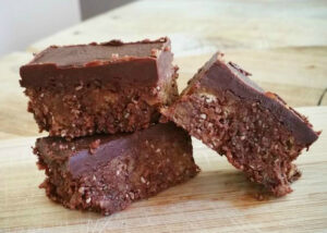 Gluten & dairy-free raw chocolate brownie