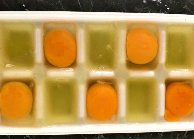 eggs in ice cubes