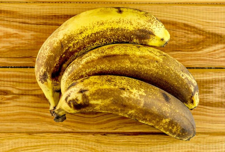 kitchen hacks ripe bananas