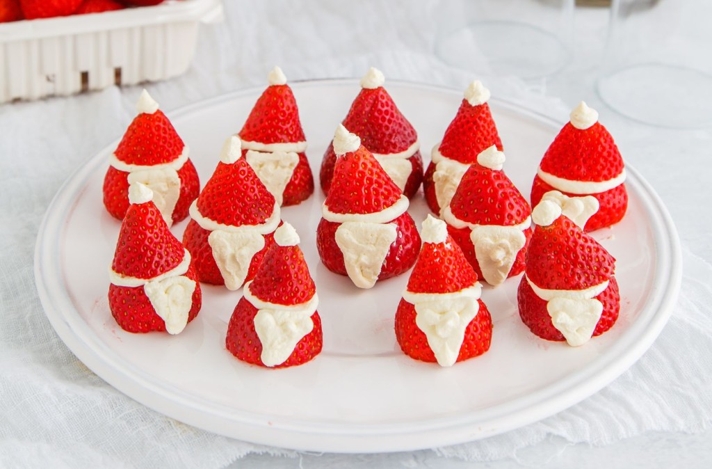 StrawberrySantas_5266-1024x674