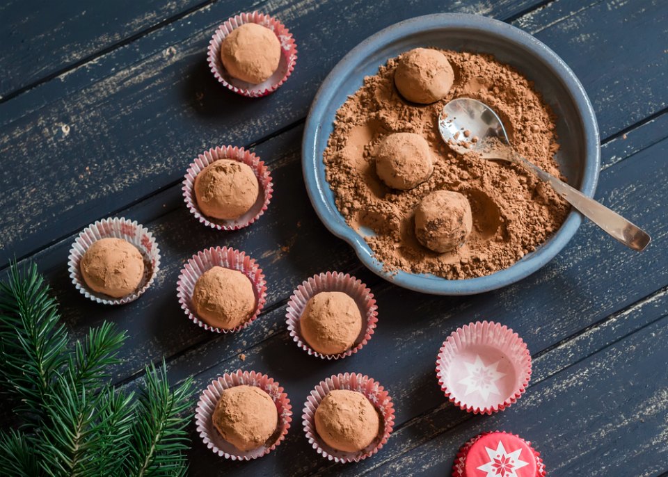 christmas rum truffles