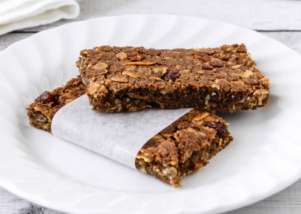 Choc Almond Breakfast Bars 