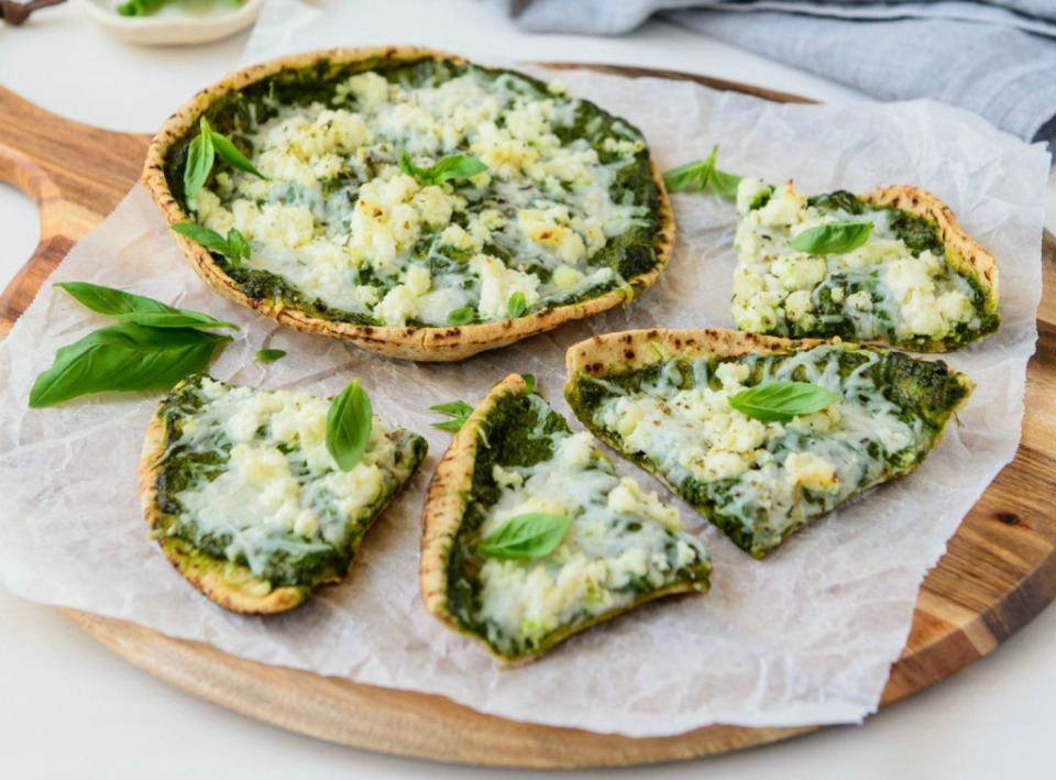 Spinach and Pesto Pizza