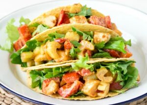 15 minute HEALTHY chicken satay tacos