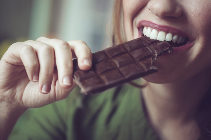 OMG! This Chocolate Can CURE Period Pain Symptoms!