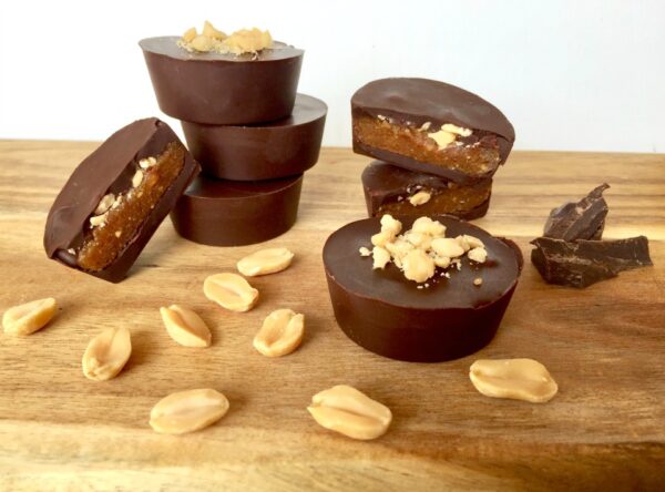Simple Snickers Cup Simple Snickers Cup