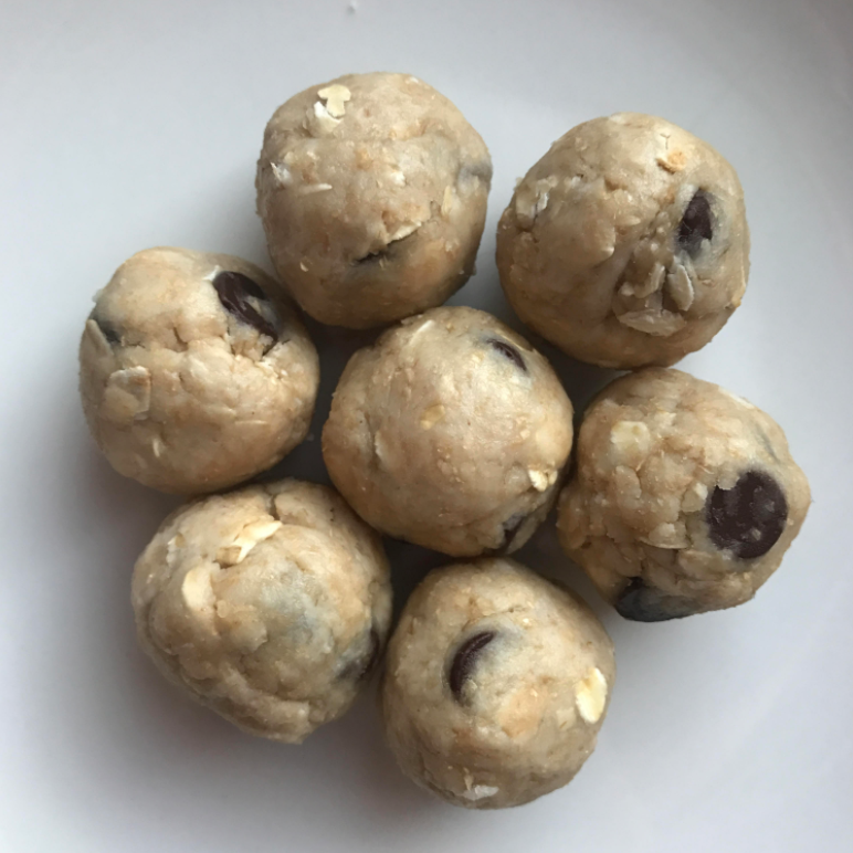 healthy sweet treats - Cookie dough bliss balls