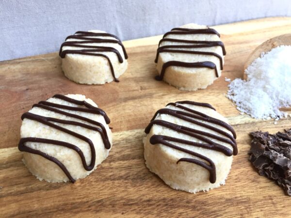 Vanilla Coconut Bites Vanilla Coconut Bites