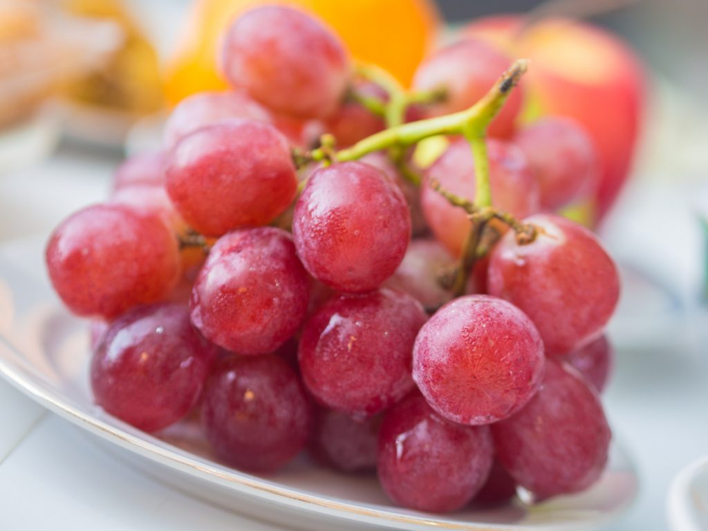 Red Grapes for a healthy lunch box