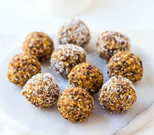 5 Ingredient Breakfast Bliss Balls