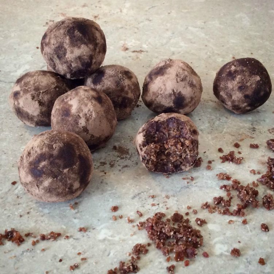 5 yummy protein bliss ball recipes Choc Mint Protein Balls