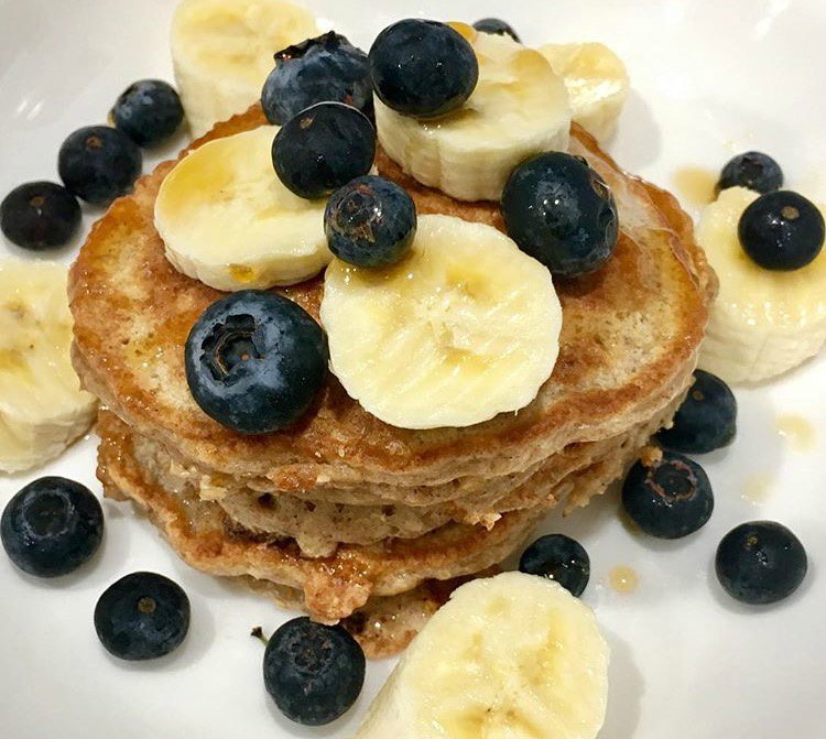 Oat and Cinnamon Pancakes