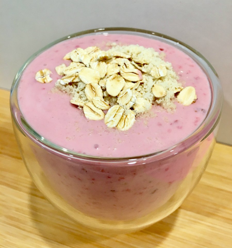 Strawberry Mousse Oats Almonds_final