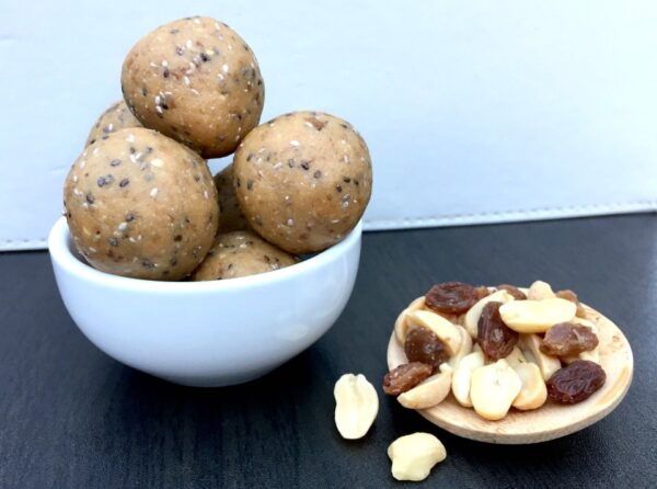 5 Ingredient Peanut Butter Chia Seed Bliss Balls