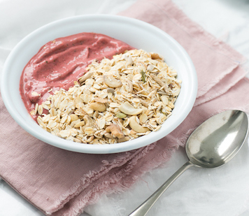 Spinach-and-Berry-Breakfast-Bowl-LR-0026