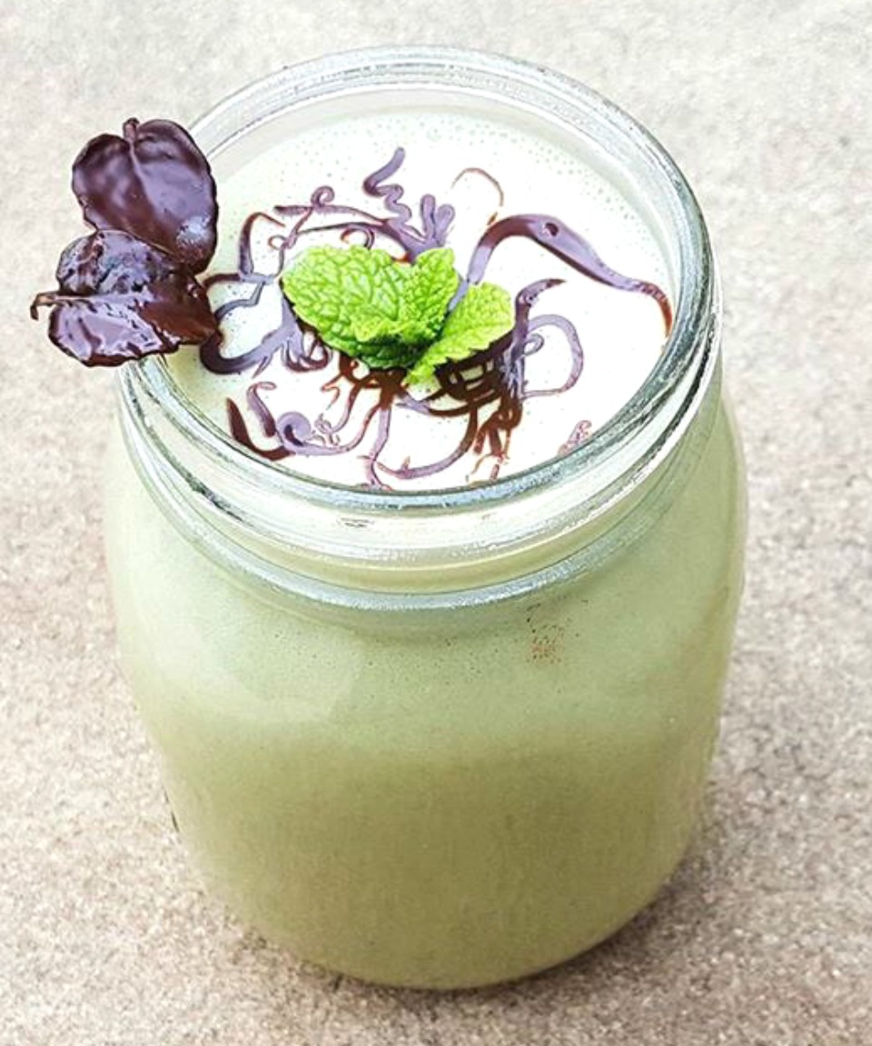 Mint and Banana Smoothie