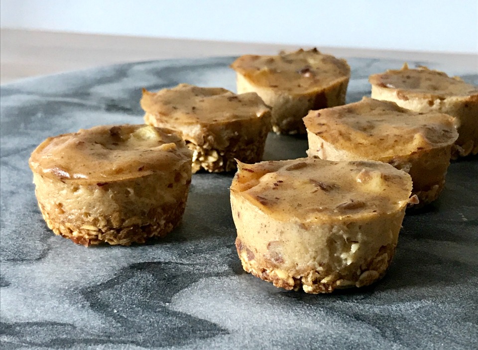 apple and caramel custard mini tarts 