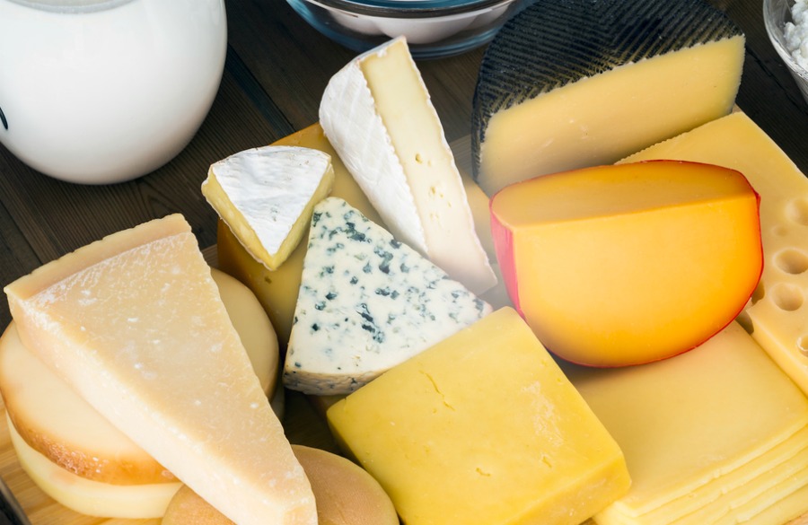 Nutritionist shares 8 top tips to beat the belly bloat Assorted dairies