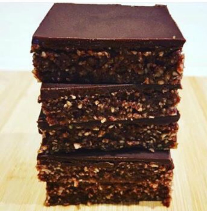 Mum loses 15kg by swapping chocolate bars for HEALTHY chocolate snacks! chocolate1