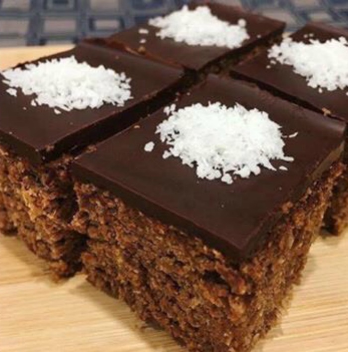 Mum loses 15kg by swapping chocolate bars for HEALTHY chocolate snacks! coconut-slice