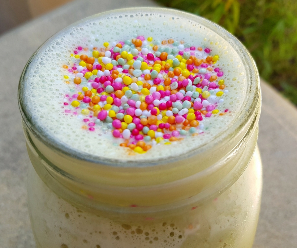 6 Candy cane cookies and cream smoothie