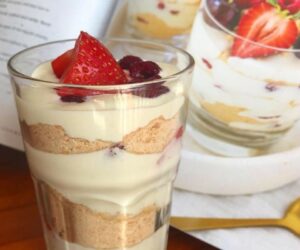 Individual Strawberry Cheesecake Trifles