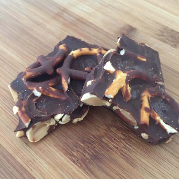 3 Ingredient Chocolate Pretzel Stacks 3 Ingredient Chocolate Pretzel Stacks