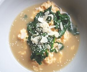 Scrambled Eggs with Kale in Miso Broth