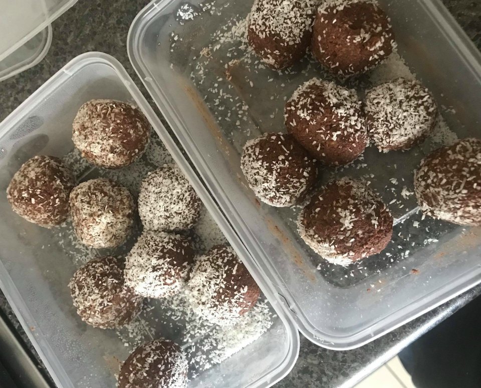 choc-cake-bites