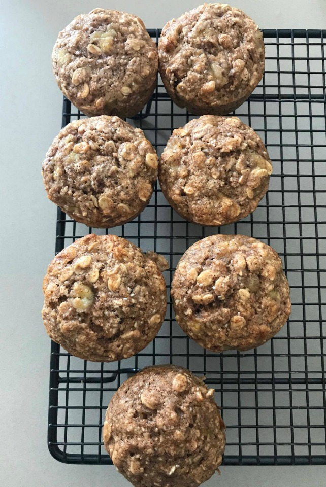 cinnamon oat muffins