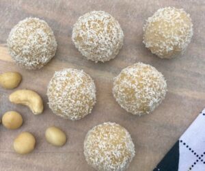 5 Ingredient Macadamia and Cashew Bliss Balls