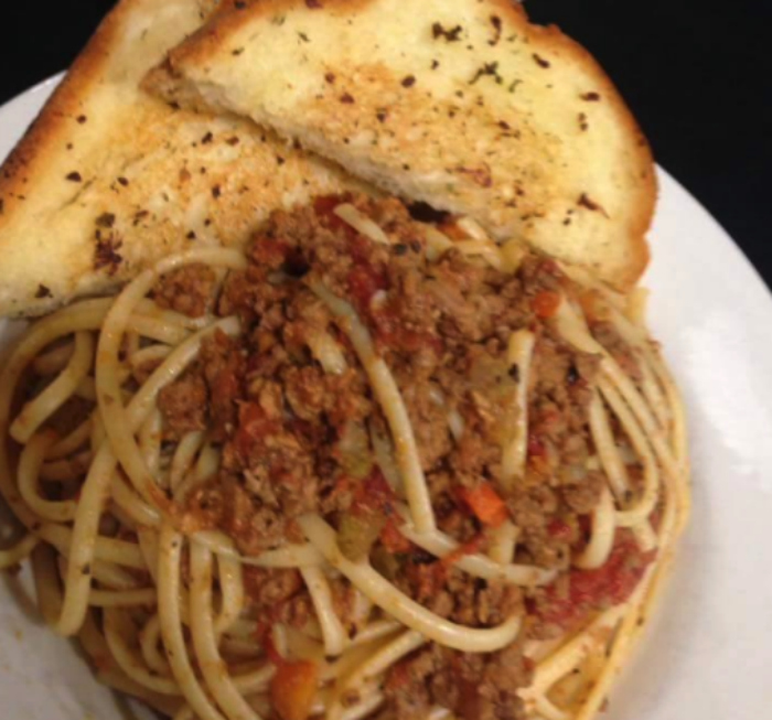 garlic bread and bolognese