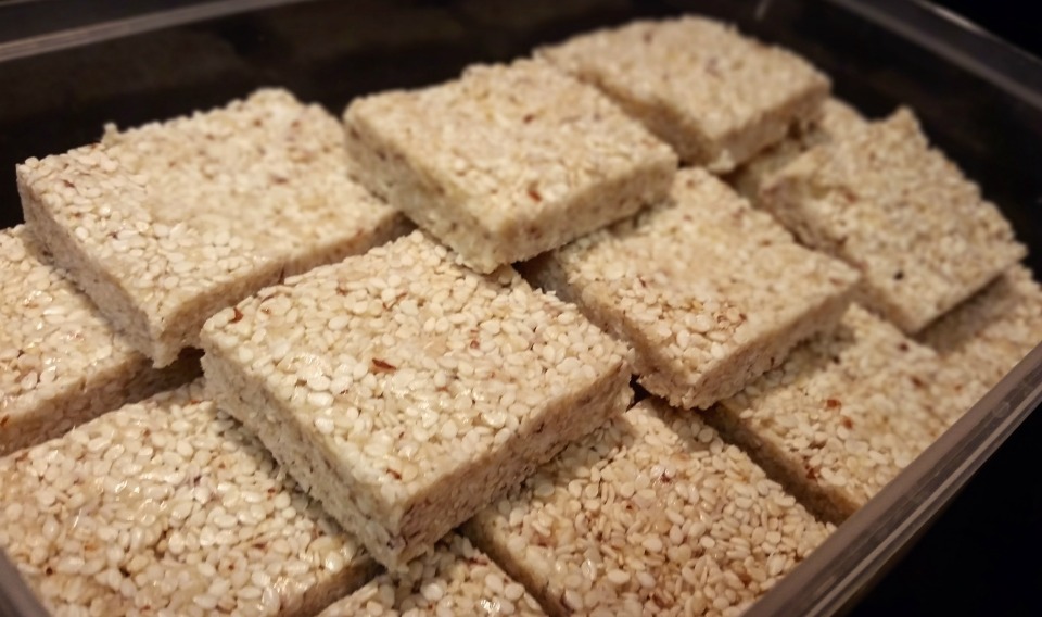 homemade sesame bars