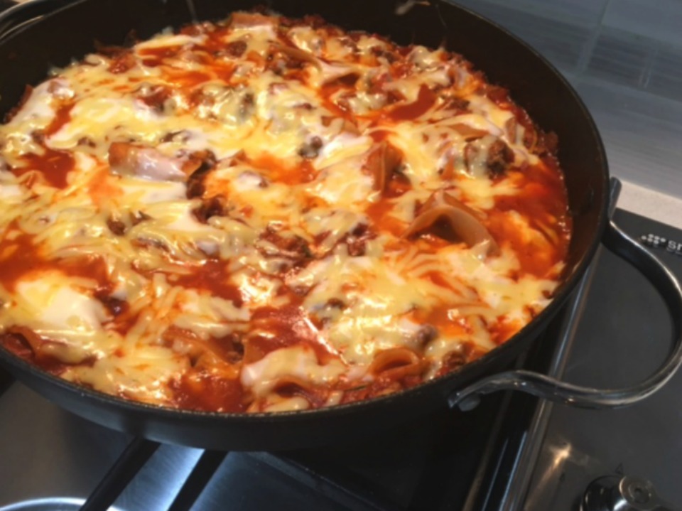 15 FANTASTIC recipes to use your leftover bolognese sauce! lasagne