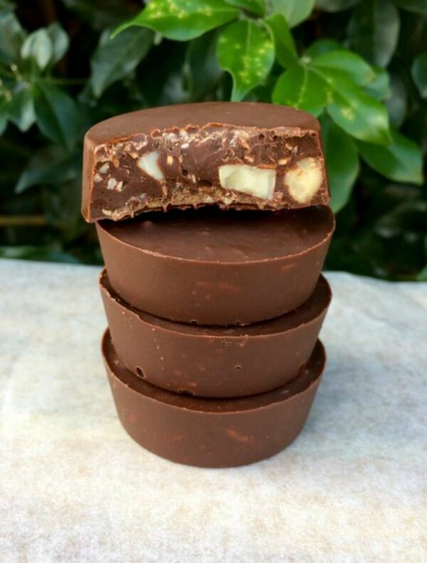 3 Ingredient Coconut and Macadamia Chocolates 3 Ingredient Coconut and Macadamia Chocolates