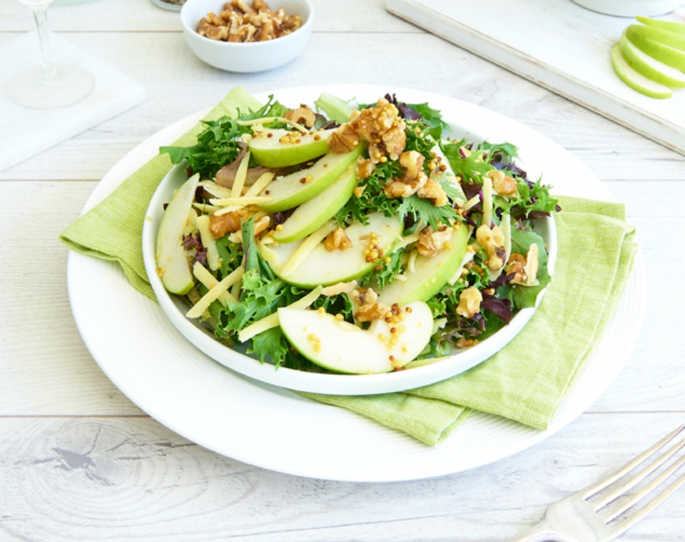 Apple_Cheese_Walnut_Salad