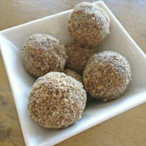 Fig, maple and cacao bliss balls-2