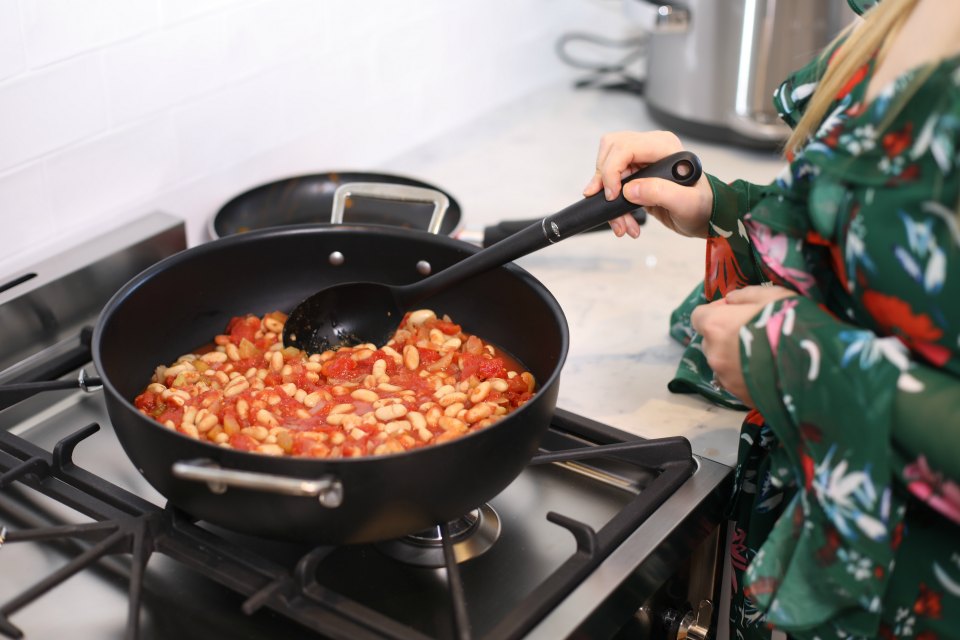 Mum takes 7 base recipes and turns them into 106 different meals!