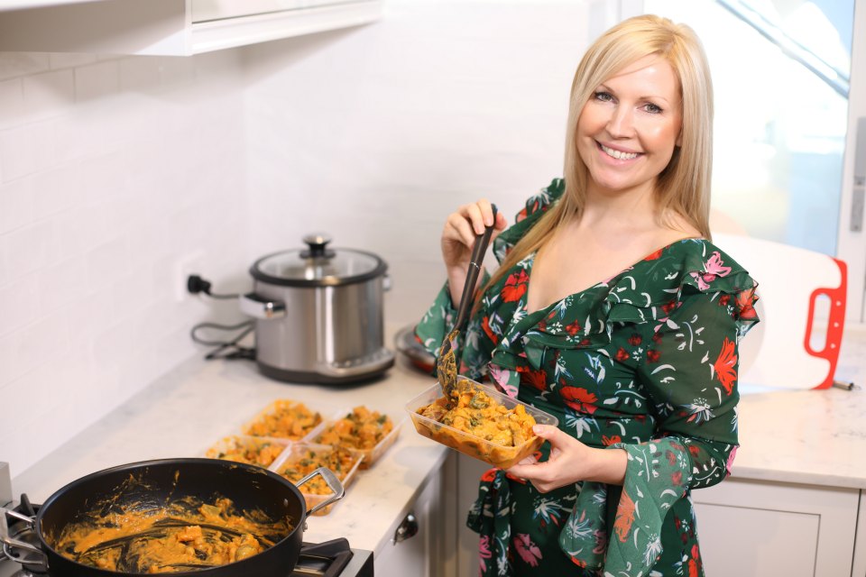 Mum takes 7 base recipes and turns them into 106 different meals!