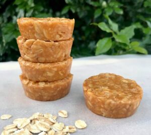 5 Ingredient Peanut Butter Oat Cups