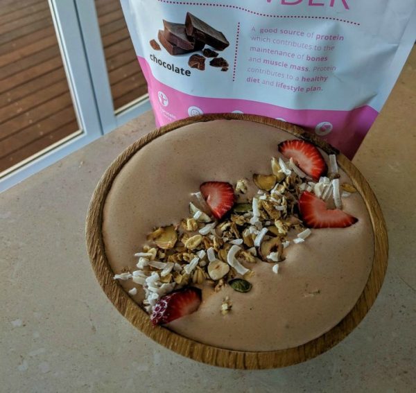 Choc protein smoothie bowl