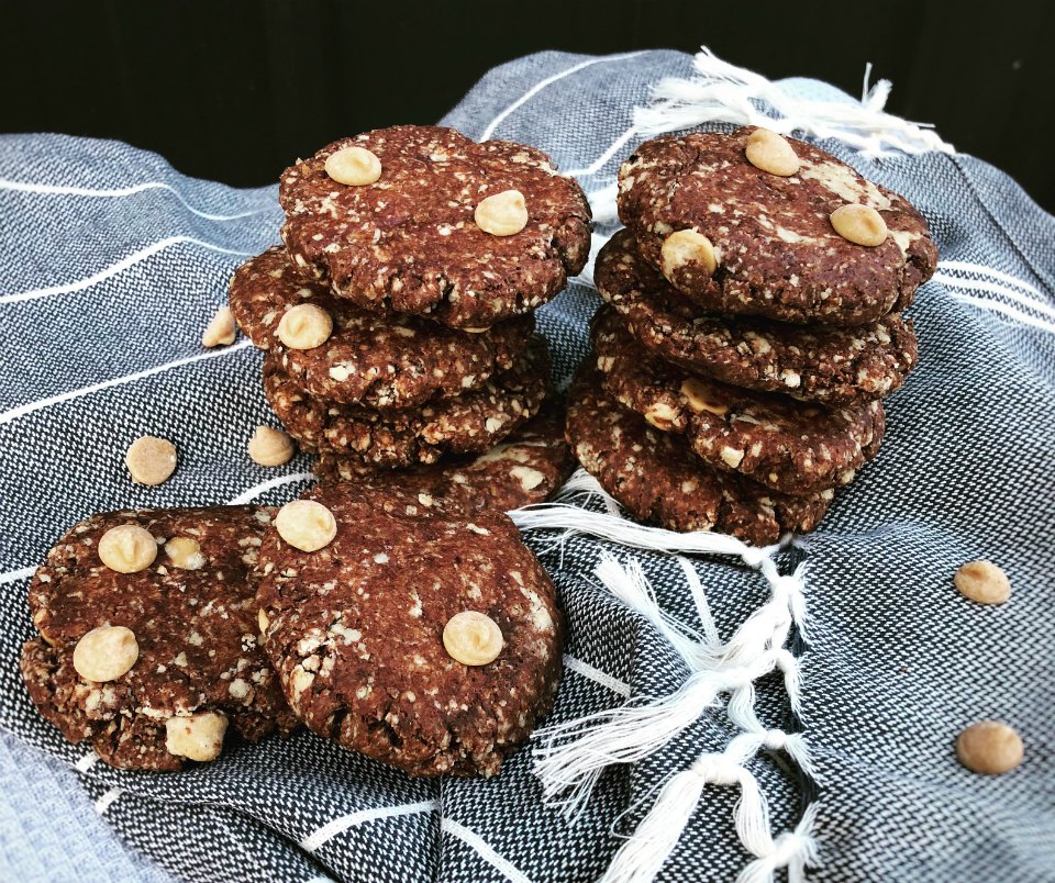 125 Calorie Cacao and Peanut Butter Cookies